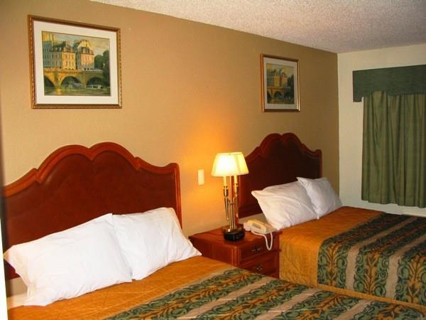 A Victory Inn - West Dearborn Dearborn Heights Room photo